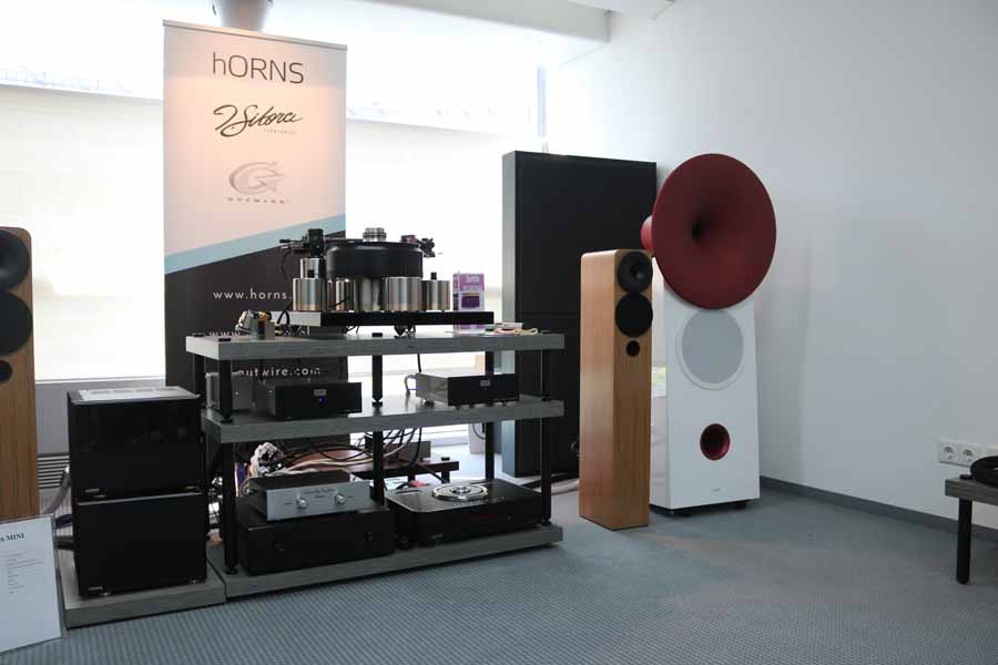 Hi end horn sales speakers