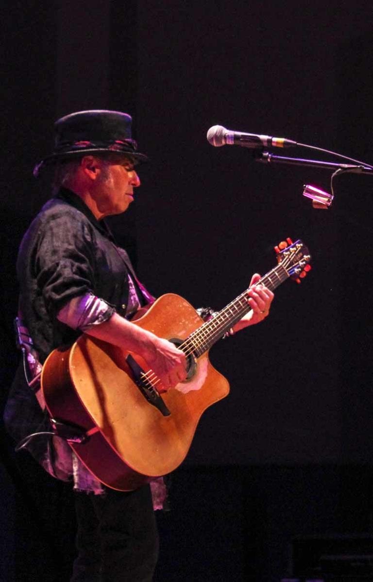 Nils lofgren