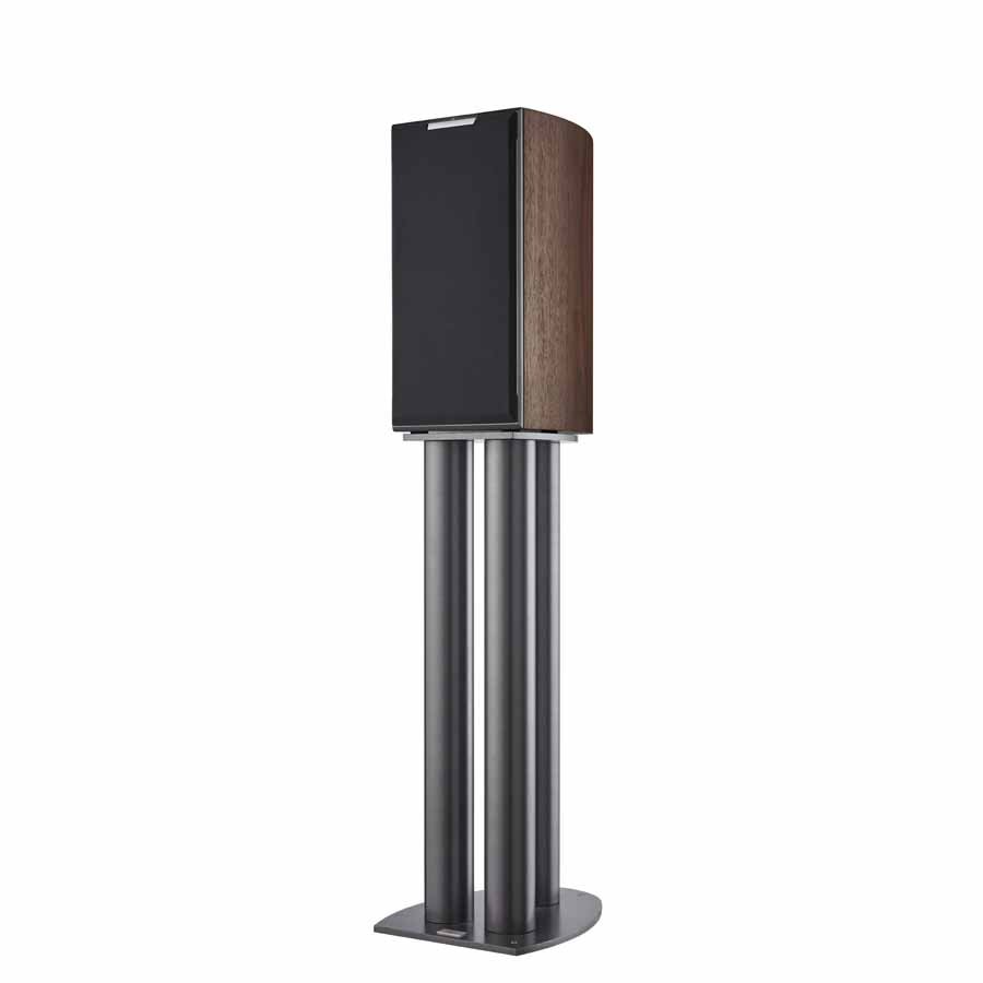 Audiovector R1 loudspeaker with cover