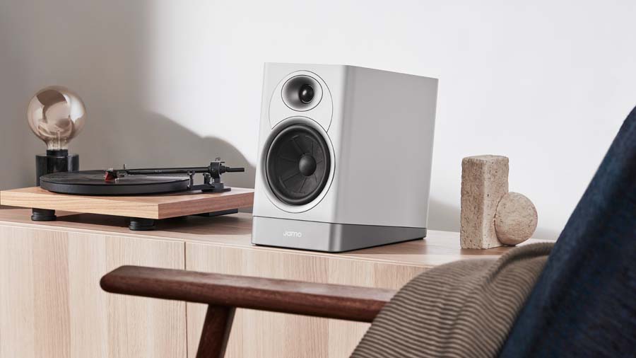 Jamo s7-15B speakers side showing angled profile